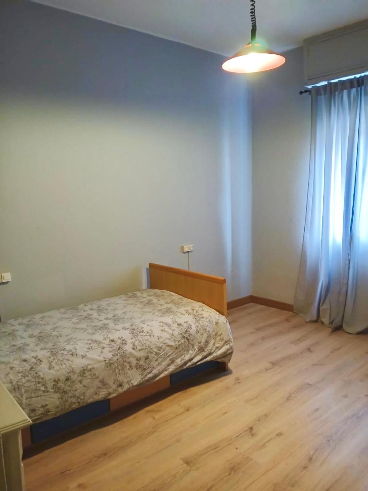Segundo Antolin Yellow Door Ponferrada Exterior foto